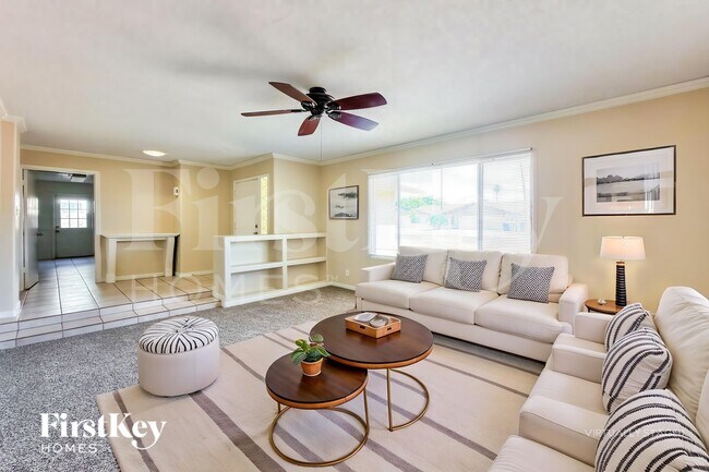 Photo - 813 E Todd Dr
