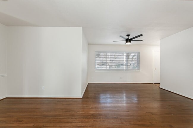 Photo - 6908 Wake Forrest Dr