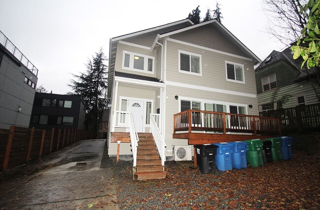 NEWER CONSTRUCTION 8 BEDROOM, 3 BATH HOME ... - NEWER CONSTRUCTION 8 BEDROOM, 3 BATH HOME ...