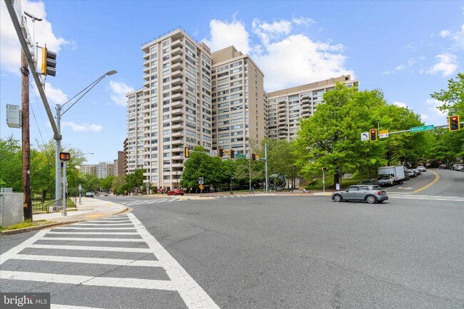 Building Photo - 5500 Friendship Blvd Unit 2329N