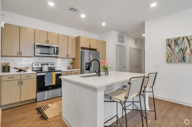 Building Photo - Apex Rental