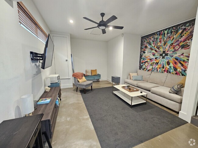 Building Photo - "Chic Urban Studio Retreat in Vibrant East... Unit B-1 Rental