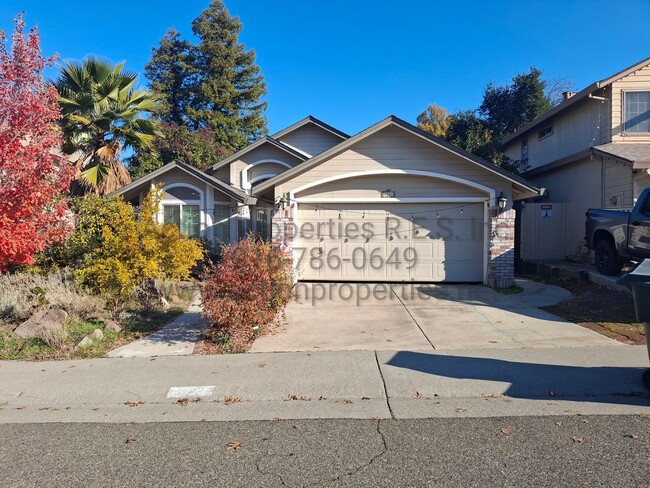 Updated 3 Bed, 2 Bath Home - Solar - Close... - Updated 3 Bed, 2 Bath Home - Solar - Close...