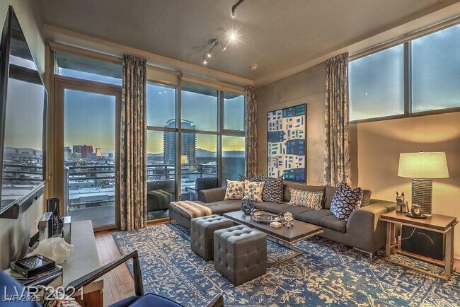 Building Photo - 353 E Bonneville Ave Unit 1002