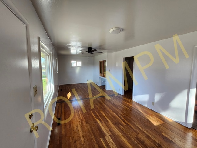 Photo - Large 3 Bed | 1 Bath | $1,600/month | $1,600 Deposit