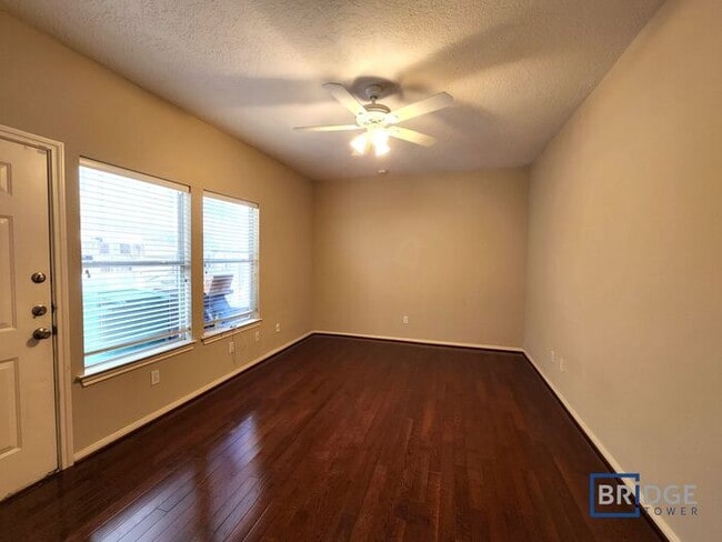 Photo - 319 Birdsall St