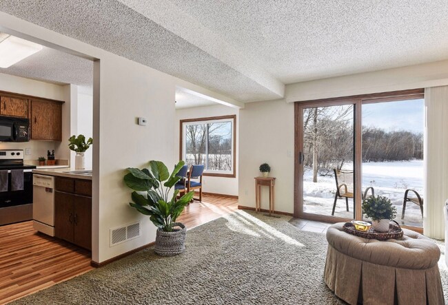 Photo - 1620 Cope Ave E