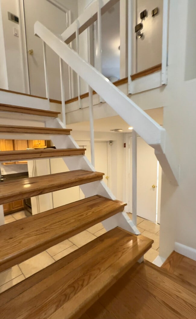 Photo - 12 Follen St