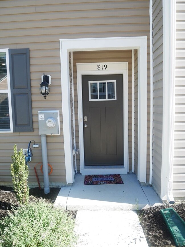 Photo - Stylish Townhome in Sassafras Meadows – Re...