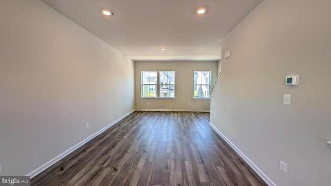 Photo - 413 SILVER BIRCH Dr