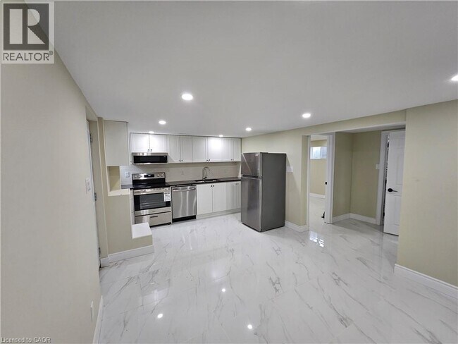 Photo - 102 Calmcrest Dr Unité 3