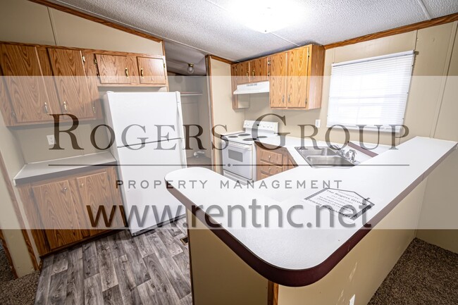 Photo - 505 Tower Ln