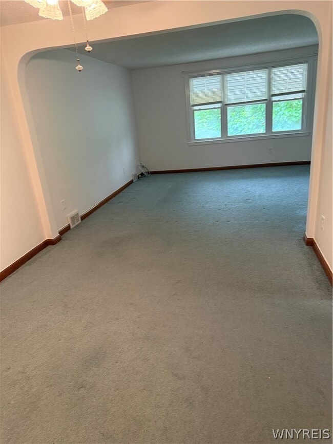 Photo - 806 Cleveland Dr