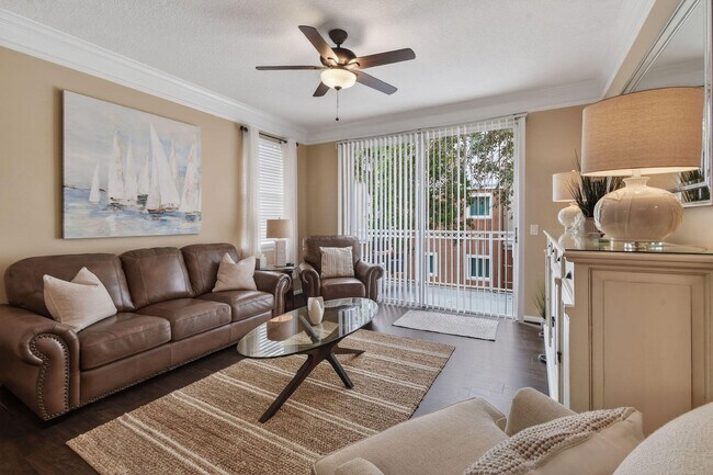 Photo - 3202 Myrtlewood Cir E