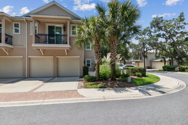 Photo - 95282 Summerwoods Cir Unit 607