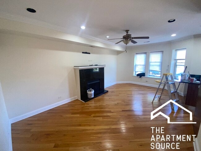 Photo - 6947 N Oakley Ave Unit 1