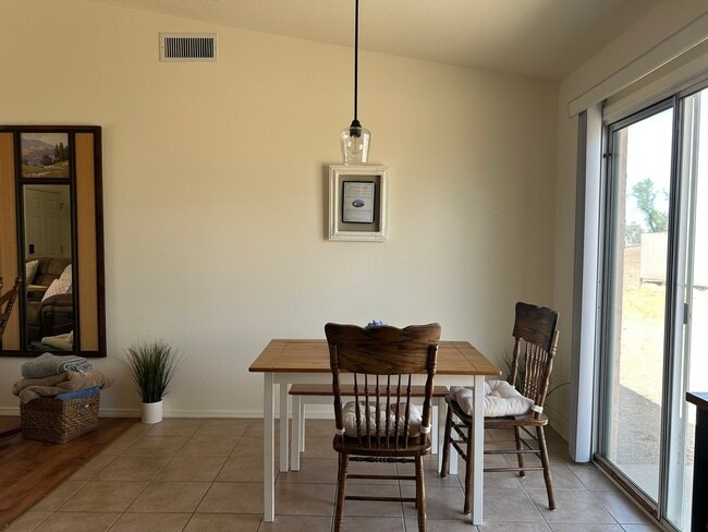 4389 Bernard Pl