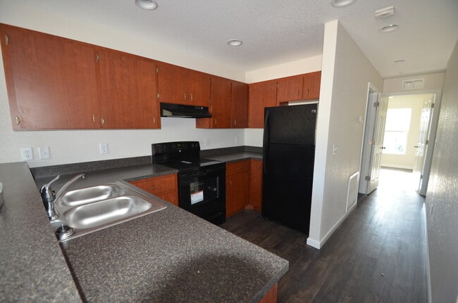 Photo - McSwain Commons Unit 101-4