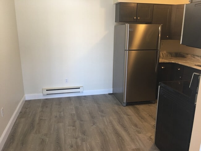 200 6th Ave Unit 2