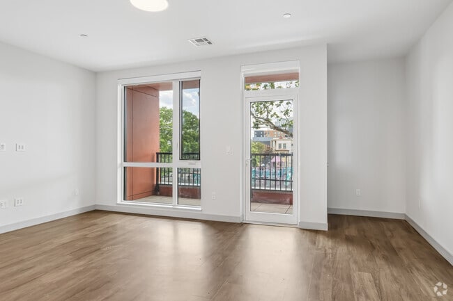 2BR, 2BA - 1,090SF - Living Room