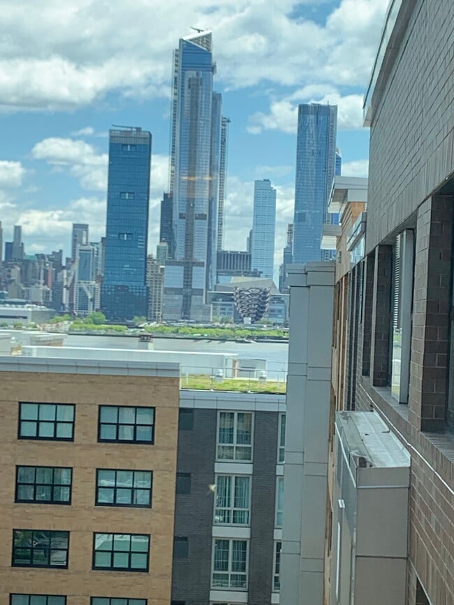 Building Photo - Avenue at Port Imperial, Weehawken, NJ 070... Unit 550 Rental