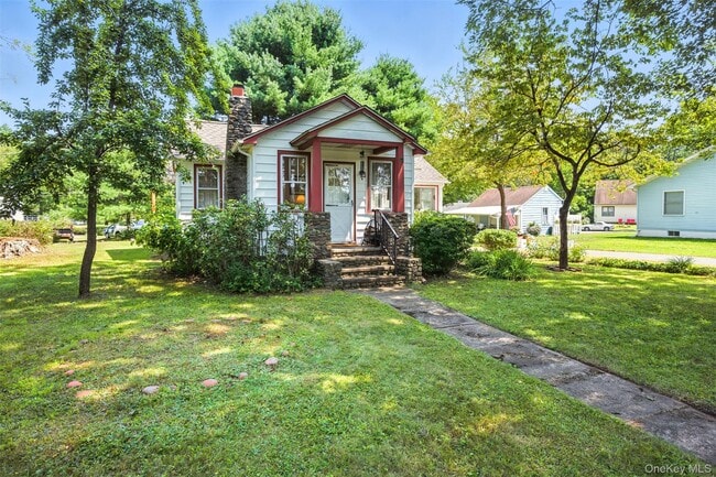 Photo - 190 Continental Rd