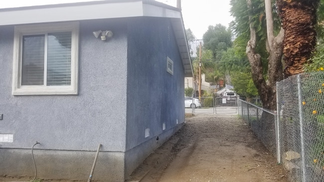 Photo - 812 N Main St