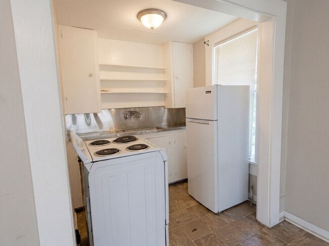Photo - Affordable & Ultra-Clean Highland Studio Apartment