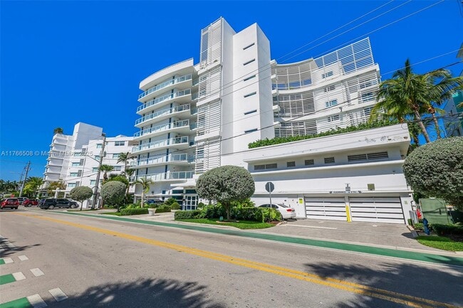 Photo - 9821 E Bay Harbor Dr Unit 402