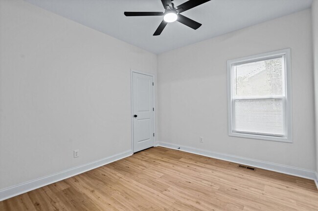 Photo - 1318 House St Unit 1318 House Street B