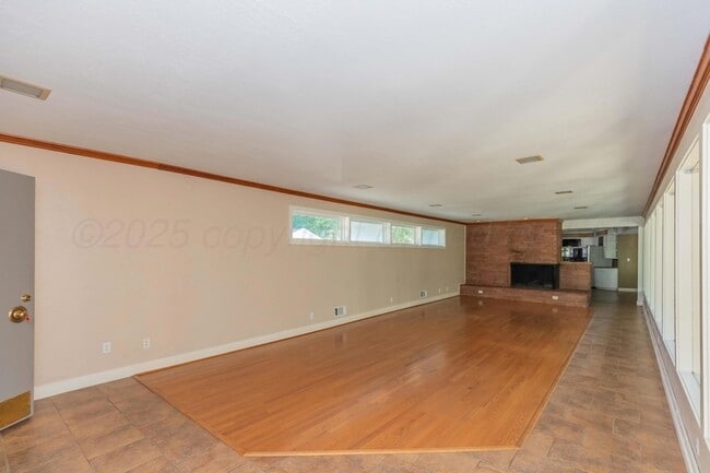 Photo - 2601 S Ong St