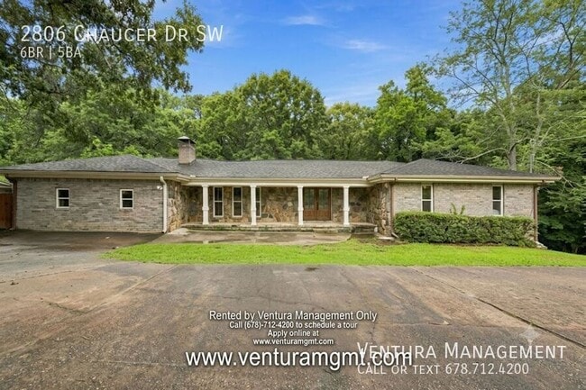 Building Photo - 2806 Chaucer Dr SW