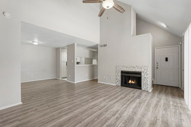 Building Photo - 14550 Fonmeadow Dr