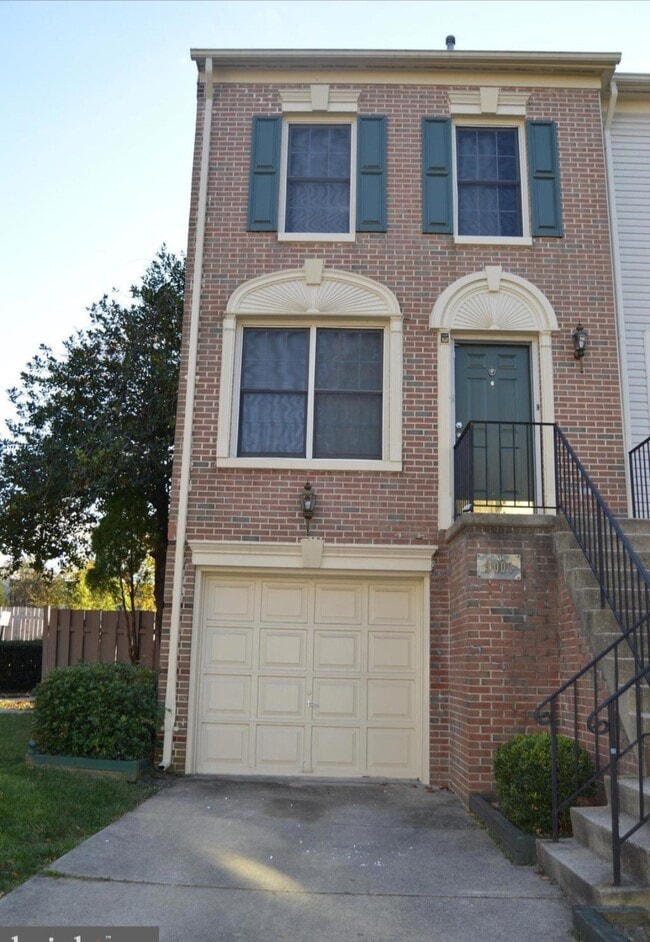 Building Photo - 3001 Colonial Springs Ct