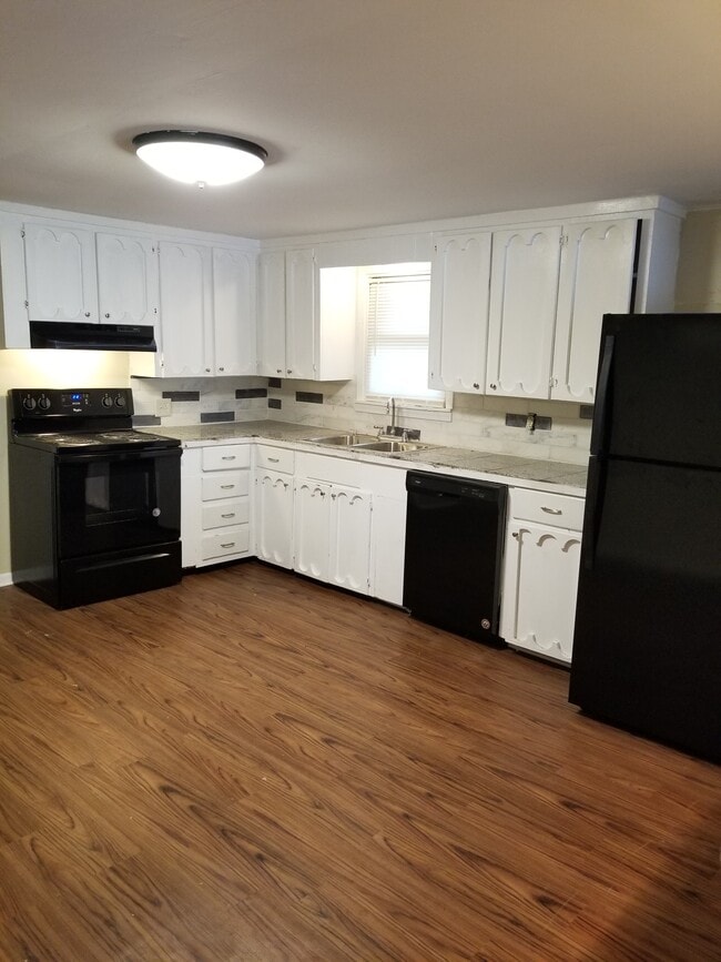 Photo - 1117 E Nettie Ave