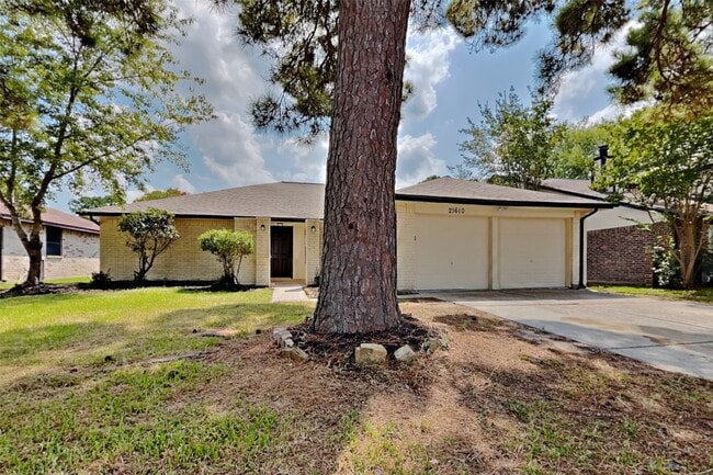 Building Photo - 21610 Crescent Heights St Rental
