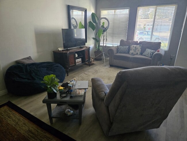 9903 Valerio Ct