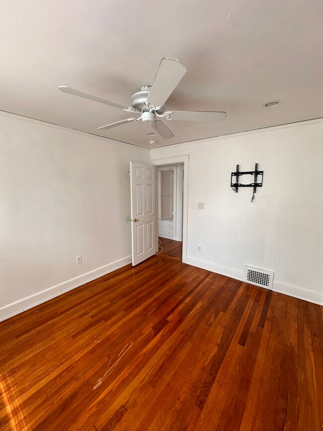 Photo - 48 Lawn Ave Unit 1