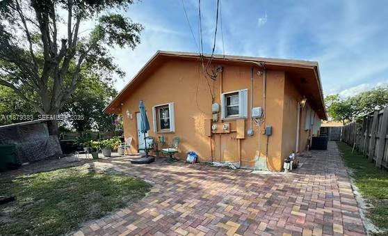 Building Photo - 2306 Liberty St Unit C