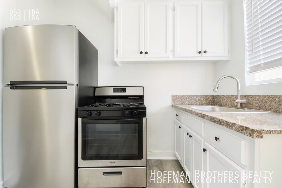 Photo - 983 S Oxford Ave Unidad 105