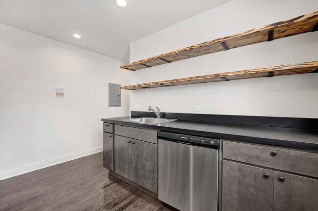 Photo - 3125 N California Ave Unit 3F