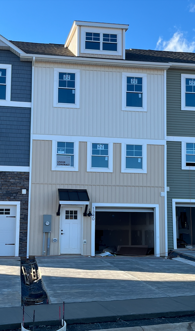 Exterior Front - 1340 Appaloosa Ct Townhome