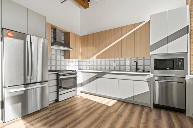 Photo - 153 W Ohio St Unit 307