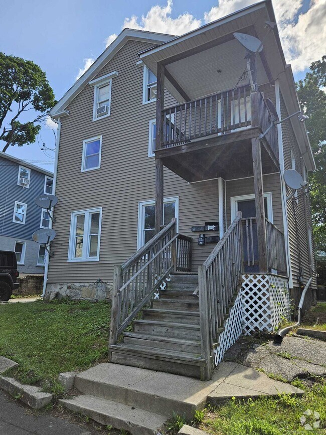 Building Photo - 28 2nd Ave Unit 2 Rental