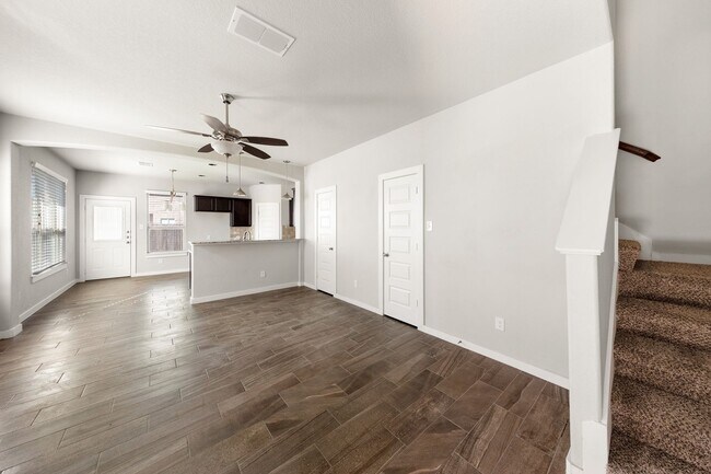 Photo - AVAILABLE NOW! Beautiful 3 bedroom Luxury Duplex, New Braunfels, Texas!