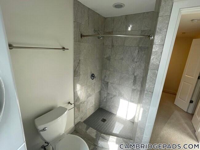 Photo - 110 Second St. Apartamento Unidad PH15