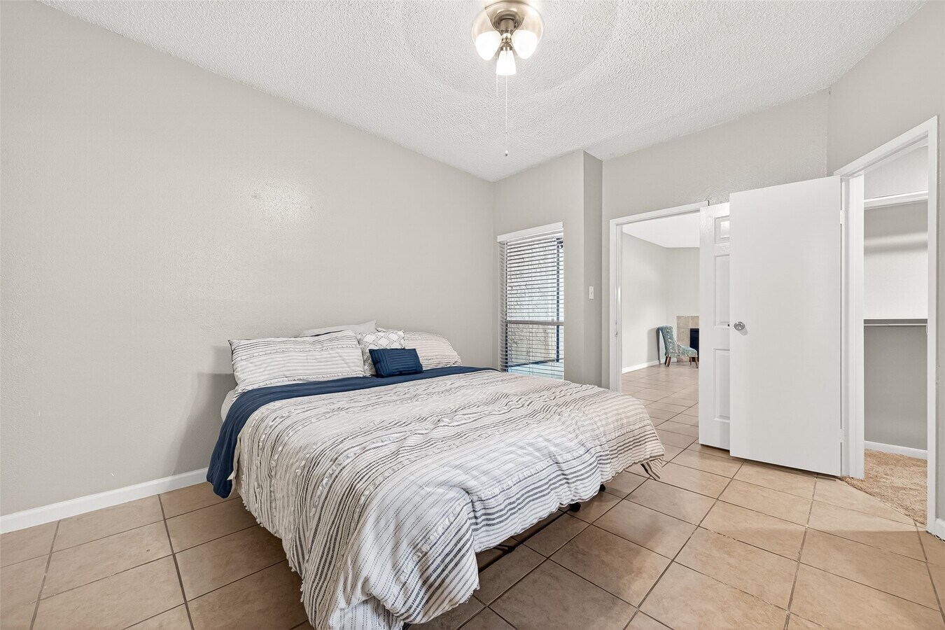 Photo - 10855 Meadowglen Ln Unit 608