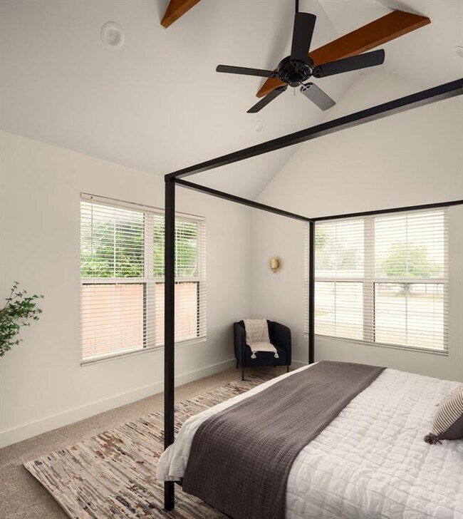 Photo - 402 E Ash Dr