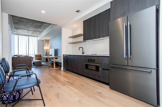 Photo - 48 East Ave Unidad 2106