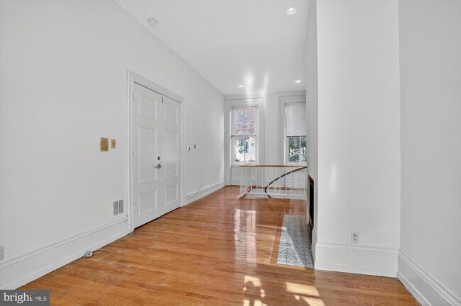 Photo - 1720 Wallace St